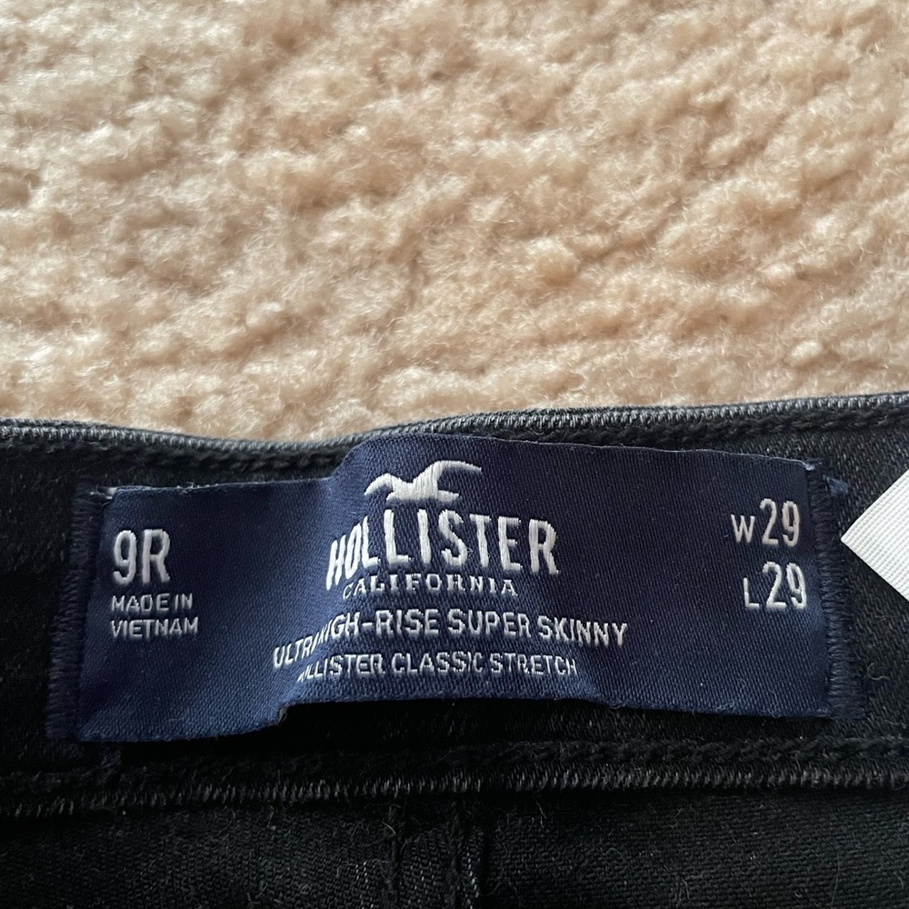 Hollister ultra high rise super skinny jeans - Picture 2 of 2